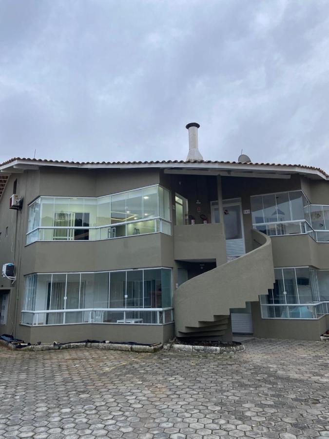 204 Otima Localizacao De 2D Em Condominio Fechado Бомбиняс Екстериор снимка